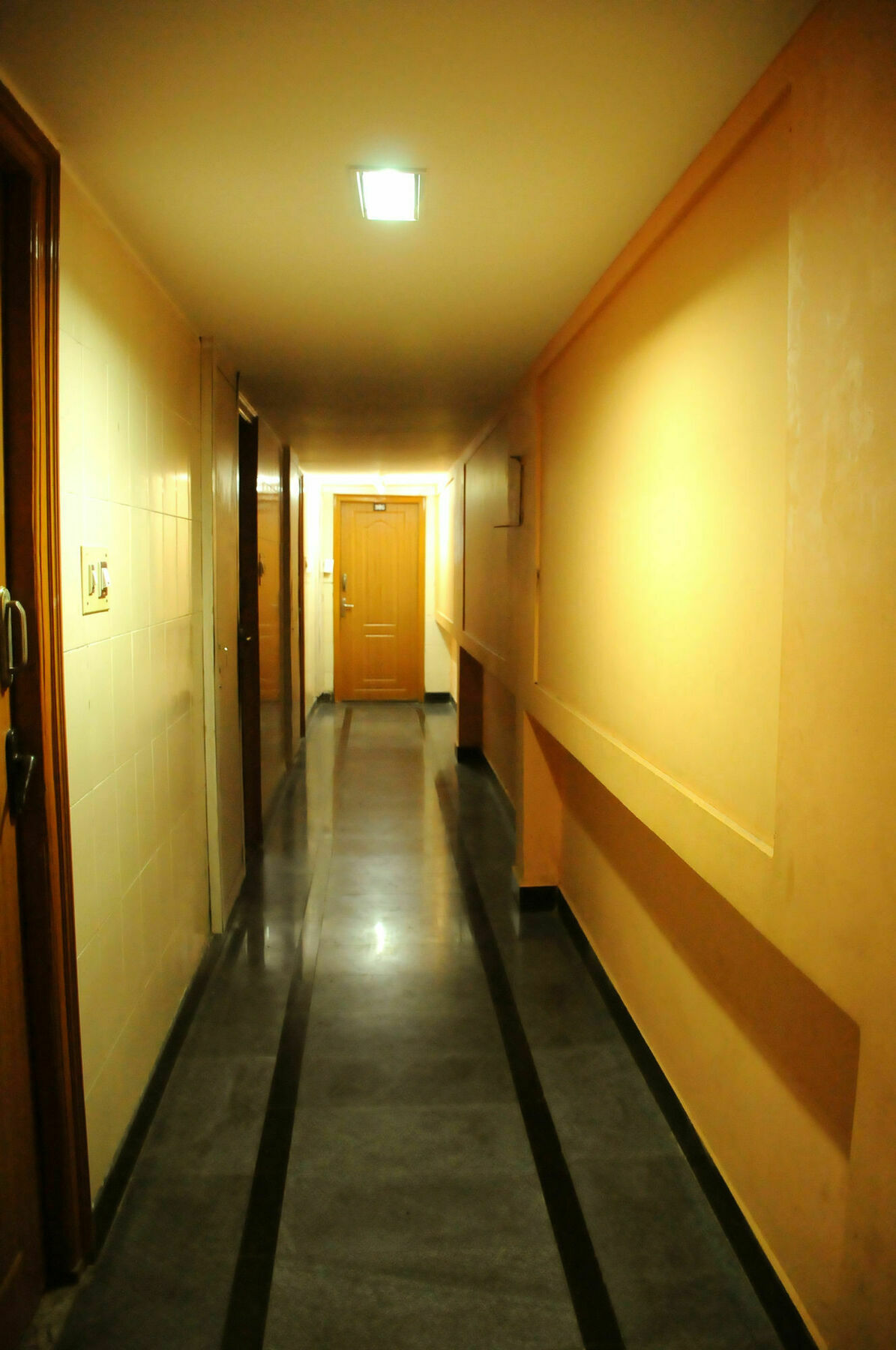 מלון טירופאטי V.K.Residency מראה חיצוני תמונה